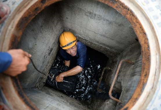 Thông tắc cống phường Lĩnh Nam - Hoàng Mai